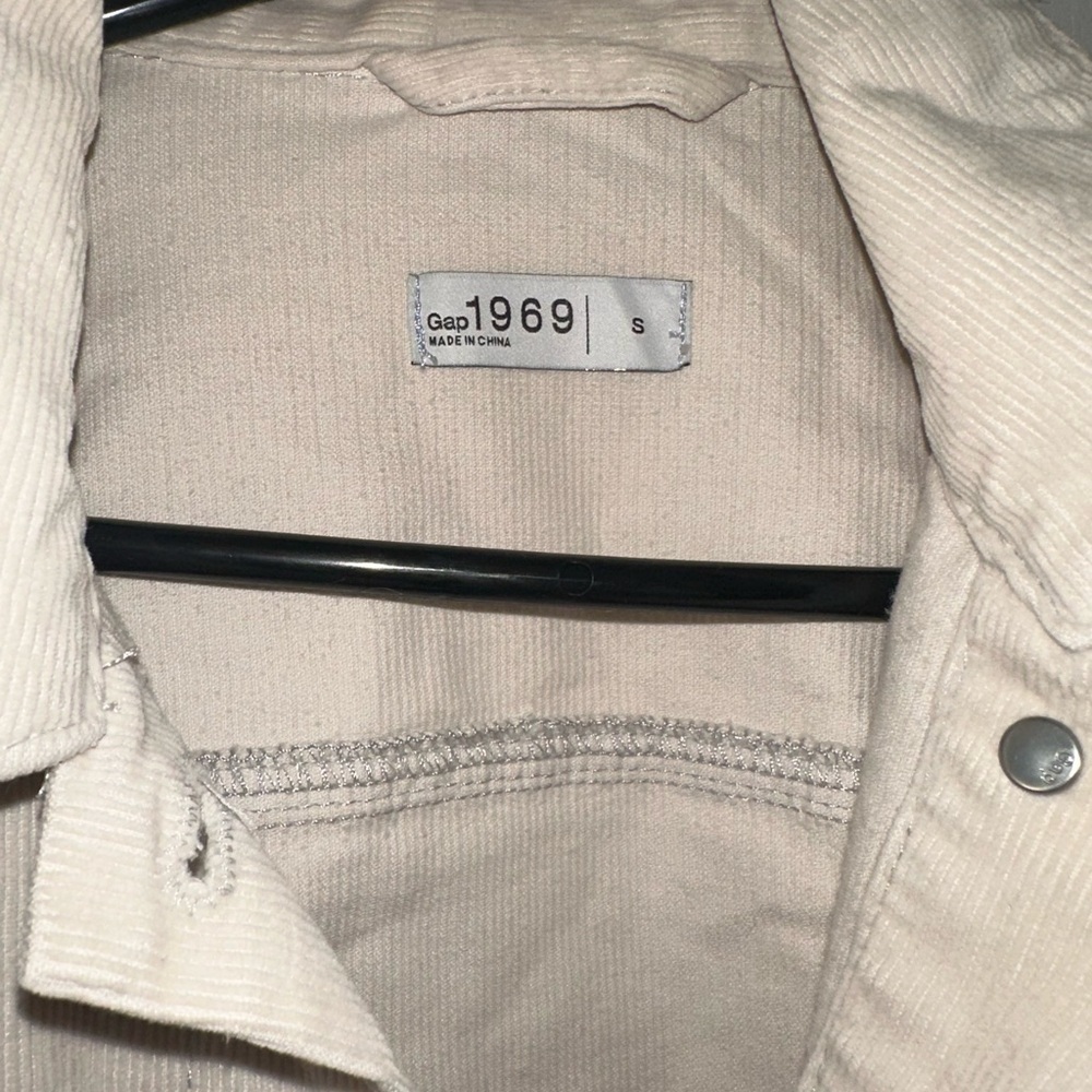 GAP Women's Corduroy Jacket Size Small - Picture 2 of 5